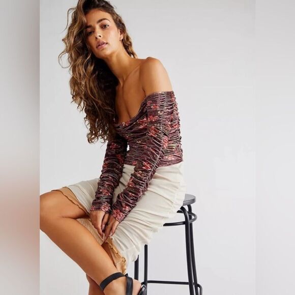 Free People Reina Off Shoulder Floral Top - Picture 3 of 4